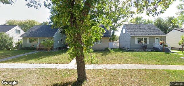 Larawan ng 496 Dumoulin Street sa Winnipeg, Manitoba