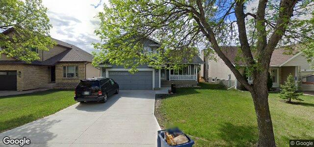 Larawan ng 50 Des Intrepides Promenade sa Winnipeg, Manitoba