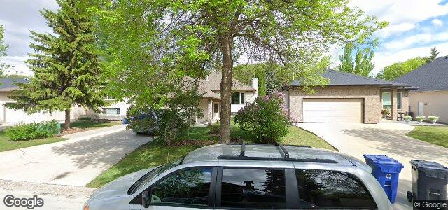 Larawan ng 55 Des Intrepides Promenade sa Winnipeg, Manitoba