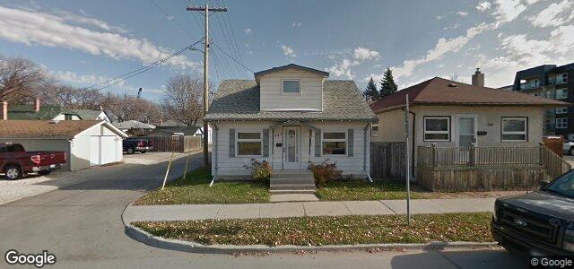 Larawan ng 702 Tache Avenue sa Winnipeg, Manitoba