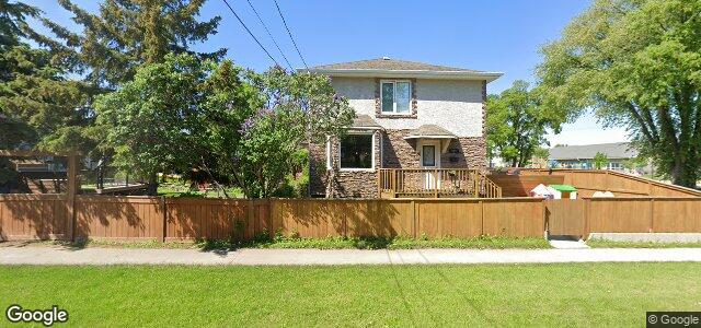 Larawan ng 737 St Jean Baptiste Street sa Winnipeg, Manitoba