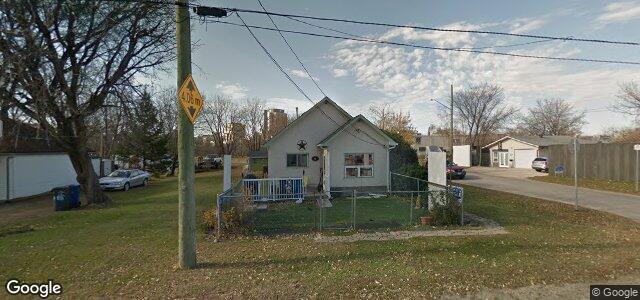 Larawan ng 843 Tache Avenue sa Winnipeg, Manitoba