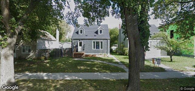 Larawan ng 104 Des Meurons Street sa Winnipeg, Manitoba
