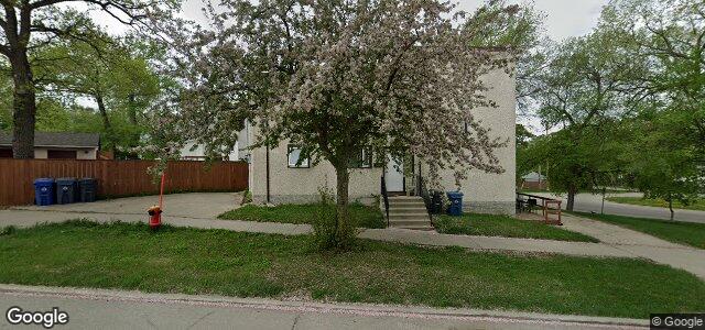 Larawan ng 201 Braemar Avenue sa Winnipeg, Manitoba