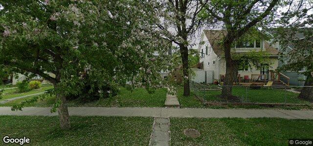 Photo of 202 Braemar Avenue in Winnipeg, Manitoba