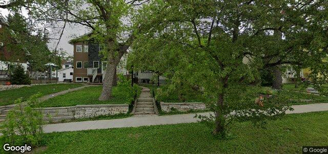 Larawan ng 212 Braemar Avenue sa Winnipeg, Manitoba