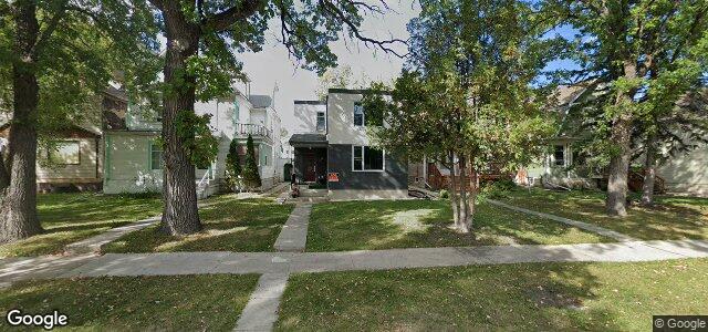 Larawan ng 215 Eugenie Street sa Winnipeg, Manitoba