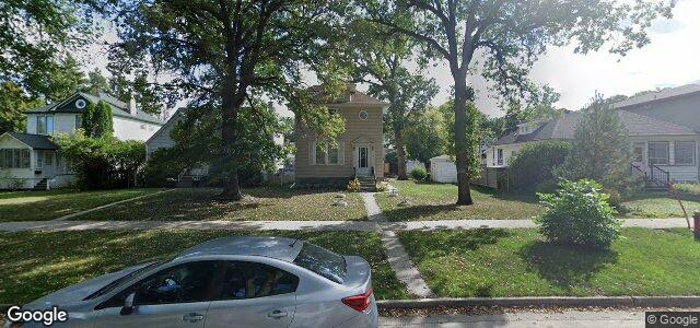 Larawan ng 220 Eugenie Street sa Winnipeg, Manitoba