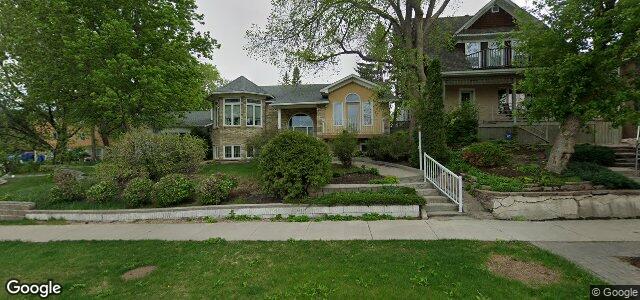 Larawan ng 222 Braemar Avenue sa Winnipeg, Manitoba