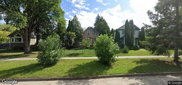 Larawan ng 230 Eugenie Street sa Winnipeg, Manitoba