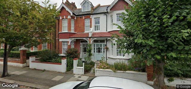 Larawan ng 28 Braemar Avenue sa Winnipeg, Manitoba