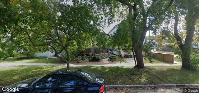 Photo of 420 Eugenie Street in Winnipeg, Manitoba