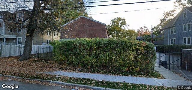 Larawan ng 450 Edgewood Street sa Winnipeg, Manitoba