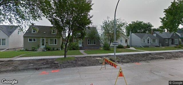 Larawan ng 64 Des Meurons Street sa Winnipeg, Manitoba