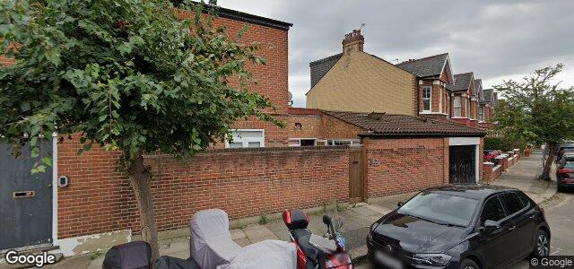 Larawan ng 70 Braemar Avenue sa Winnipeg, Manitoba