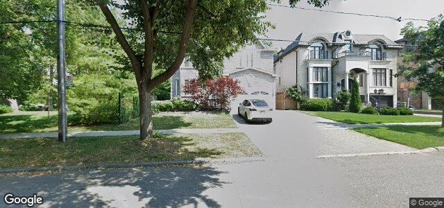 Larawan ng 80 Hillcrest Avenue sa Winnipeg, Manitoba