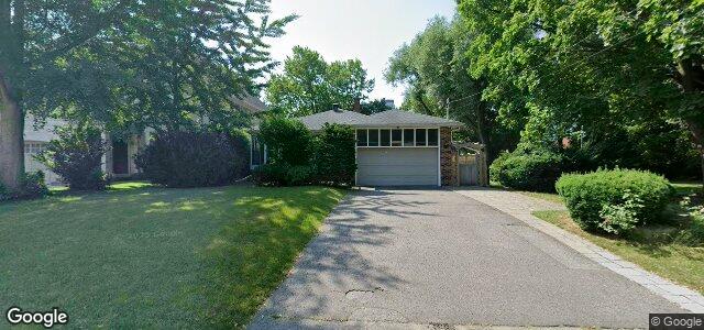 Larawan ng 81 Hillcrest Avenue sa Winnipeg, Manitoba