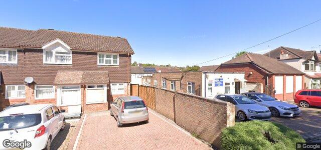 Larawan ng 96 Braemar Avenue sa Winnipeg, Manitoba