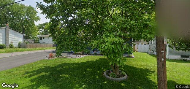 Larawan ng 98 Hillcrest Avenue sa Winnipeg, Manitoba