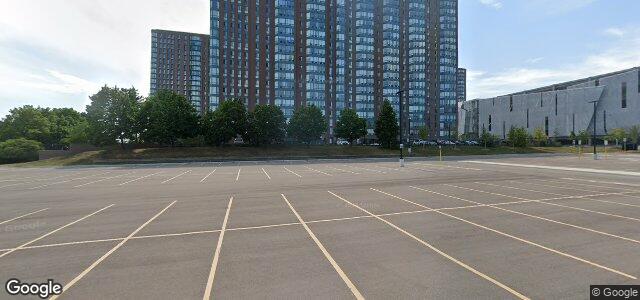 Larawan ng 99 Hillcrest Avenue sa Winnipeg, Manitoba