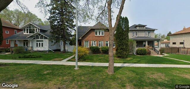Larawan ng 141 Tache Avenue sa Winnipeg, Manitoba