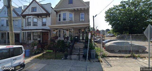 Larawan ng 177 Claremont Avenue sa Winnipeg, Manitoba