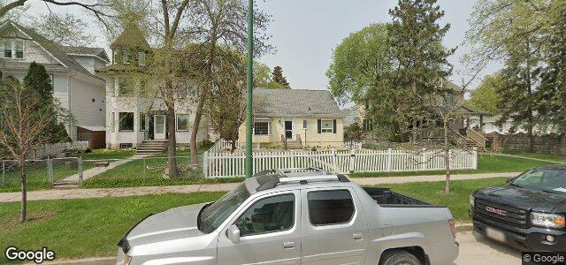 Larawan ng 181 Monck Avenue sa Winnipeg, Manitoba