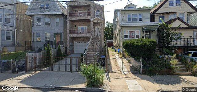 Larawan ng 213 Claremont Avenue sa Winnipeg, Manitoba