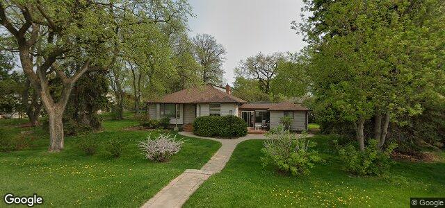 Larawan ng 325 Lyndale Drive sa Winnipeg, Manitoba