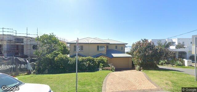 Larawan ng 35 Lloyd Street sa Winnipeg, Manitoba