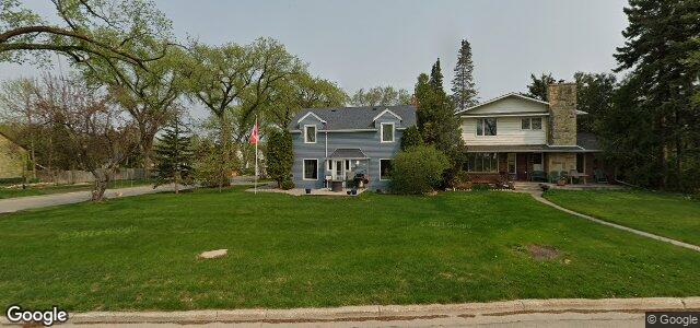 Photo of 433 Lyndale Drive in Winnipeg, Manitoba