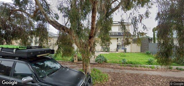 Larawan ng 48 Lloyd Street sa Winnipeg, Manitoba