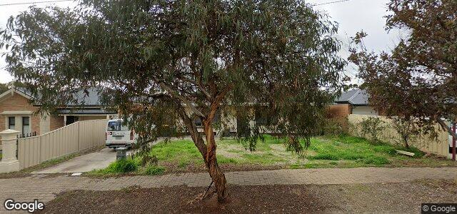 Larawan ng 49 Lloyd Street sa Winnipeg, Manitoba