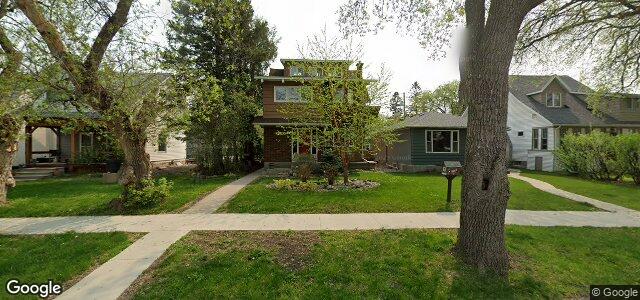 Larawan ng 52 Tache Avenue sa Winnipeg, Manitoba