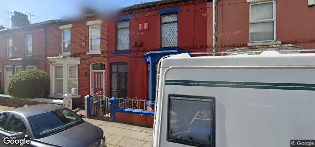 Larawan ng 64 Crawford Avenue sa Winnipeg, Manitoba