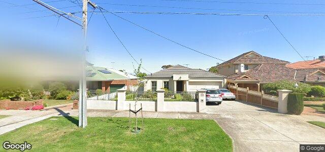 Larawan ng 65 Lloyd Street sa Winnipeg, Manitoba