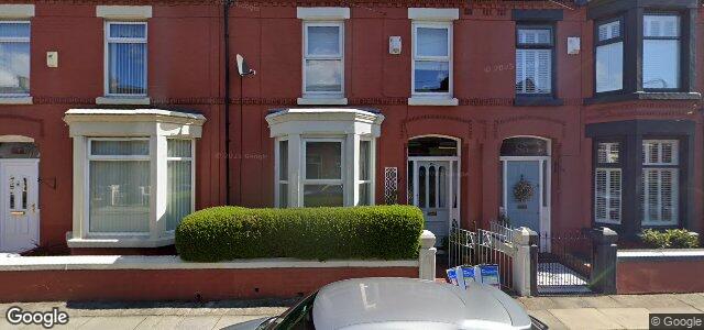 Larawan ng 83 Crawford Avenue sa Winnipeg, Manitoba