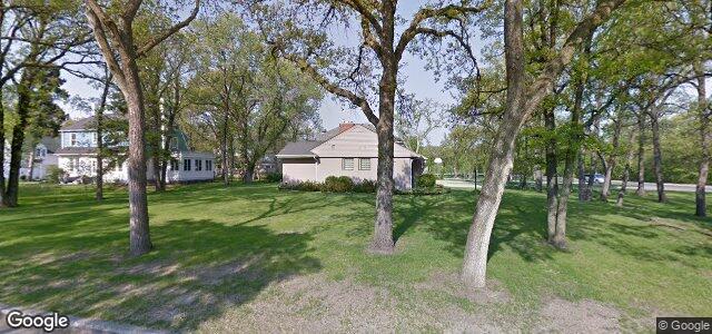 Larawan ng 102 Grenfell Boulevard sa Winnipeg, Manitoba