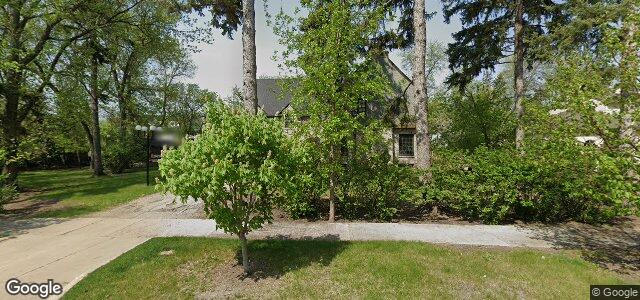 Larawan ng 110 Lamont Boulevard sa Winnipeg, Manitoba