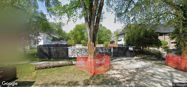 Larawan ng 210 Lamont Boulevard sa Winnipeg, Manitoba