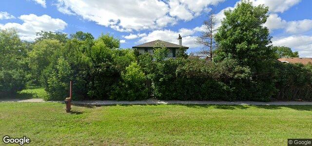Larawan ng 45 Kenaston Boulevard sa Winnipeg, Manitoba