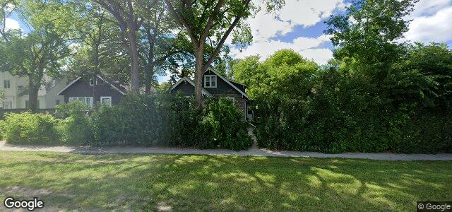 Larawan ng 57 Kenaston Boulevard sa Winnipeg, Manitoba