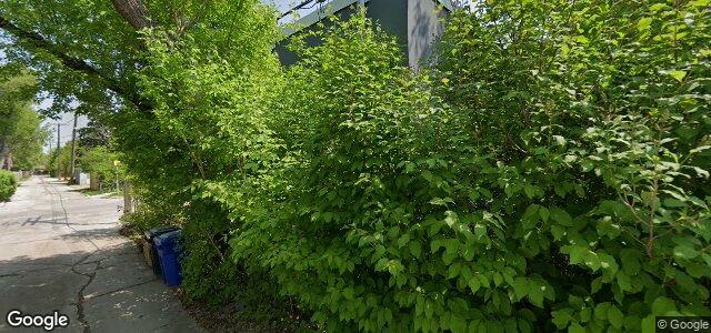 Larawan ng 99 Kenaston Boulevard sa Winnipeg, Manitoba