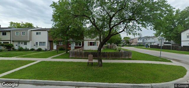 Larawan ng 100 Villeneuve Boulevard sa Winnipeg, Manitoba