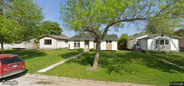 Larawan ng 111 Dorge Drive sa Winnipeg, Manitoba