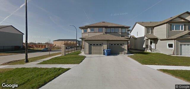 Larawan ng 104 Larry Vickar Drive W sa Winnipeg, Manitoba