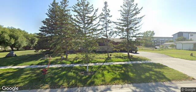 Larawan ng 1380 Ravelston Avenue W sa Winnipeg, Manitoba