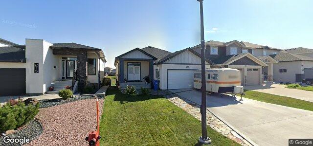 Larawan ng 211 Philip Lee Drive sa Winnipeg, Manitoba