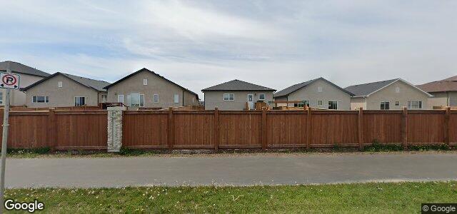 Larawan ng 290 Philip Lee Drive sa Winnipeg, Manitoba