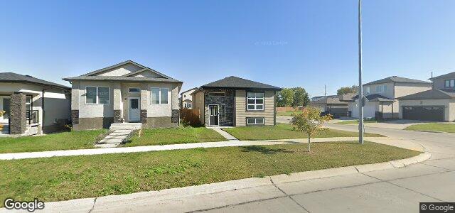 Larawan ng 35 Philip Lee Drive sa Winnipeg, Manitoba